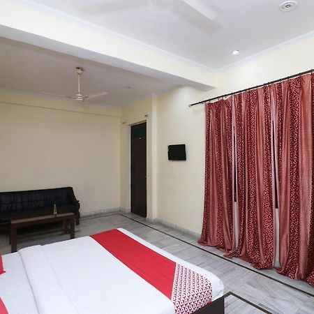 Oyo Hotel Ayaan Bareilly Eksteriør bilde
