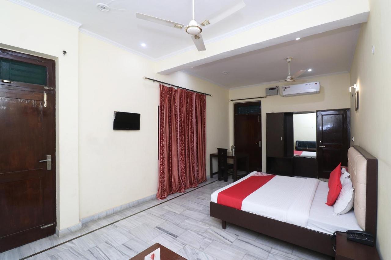 Oyo Hotel Ayaan Bareilly Eksteriør bilde