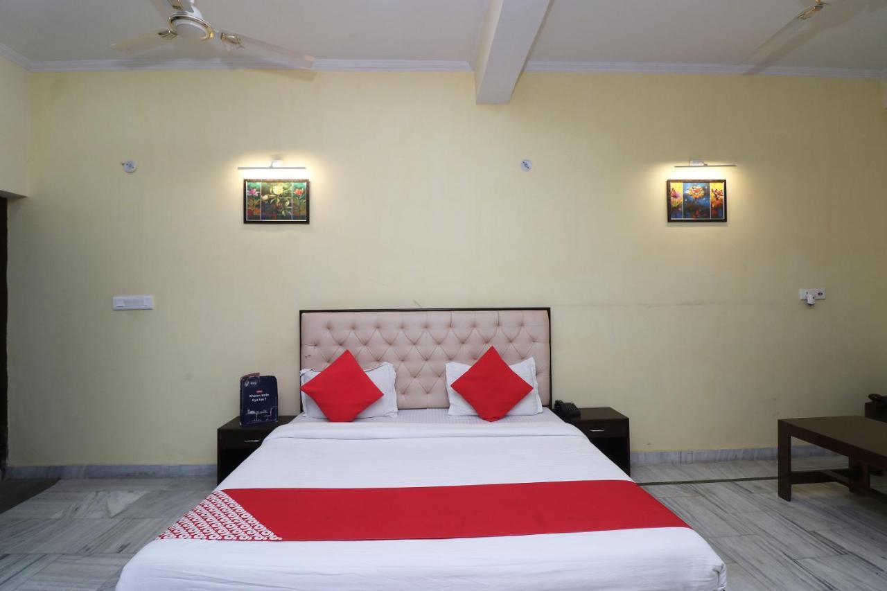 Oyo Hotel Ayaan Bareilly Eksteriør bilde