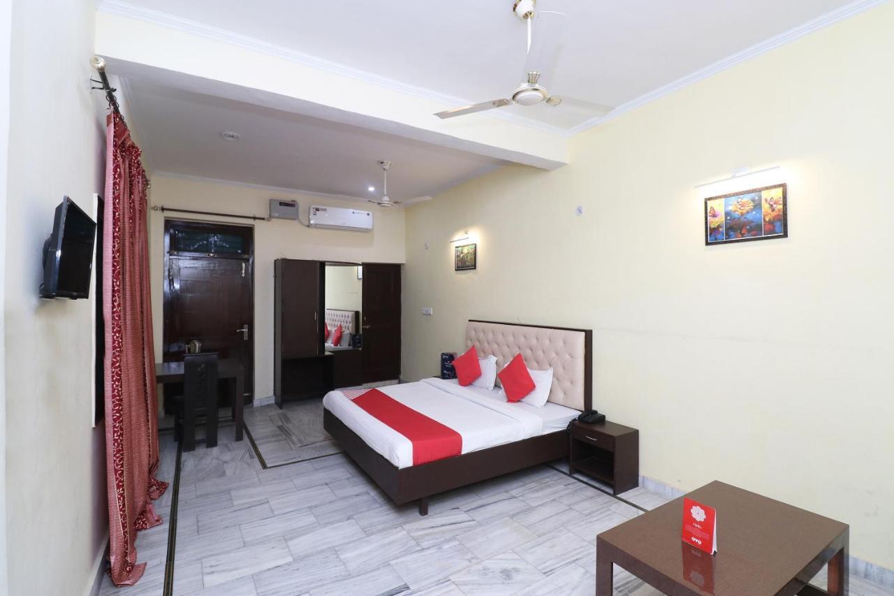 Oyo Hotel Ayaan Bareilly Eksteriør bilde