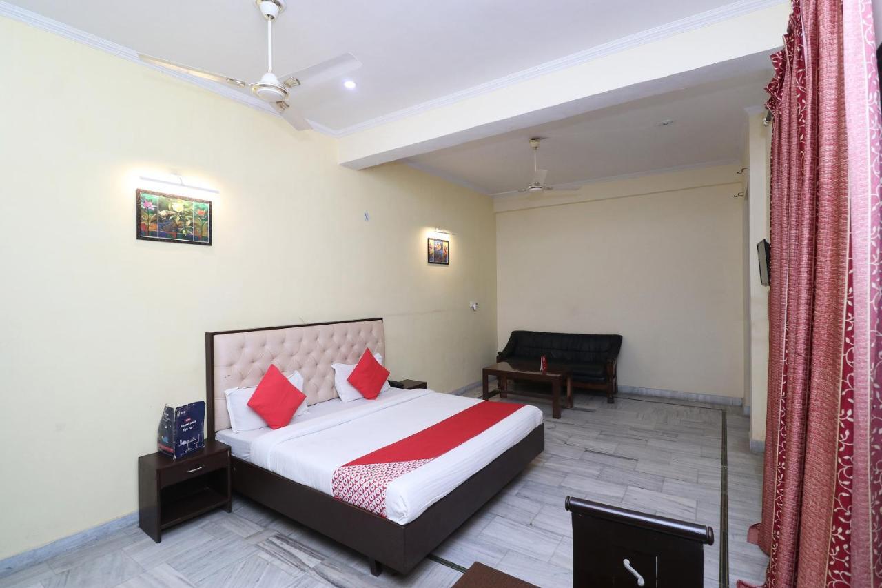 Oyo Hotel Ayaan Bareilly Eksteriør bilde