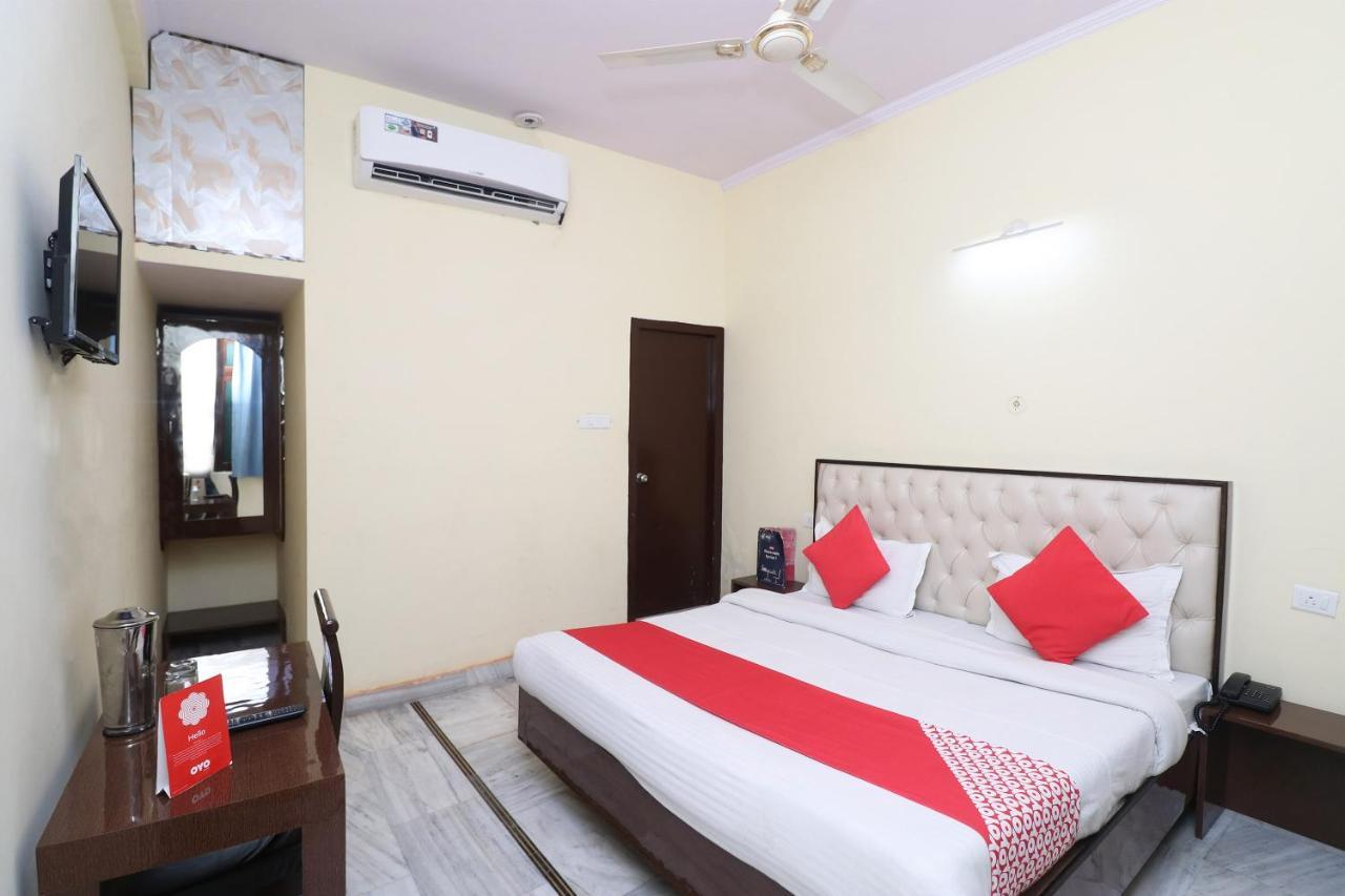 Oyo Hotel Ayaan Bareilly Eksteriør bilde